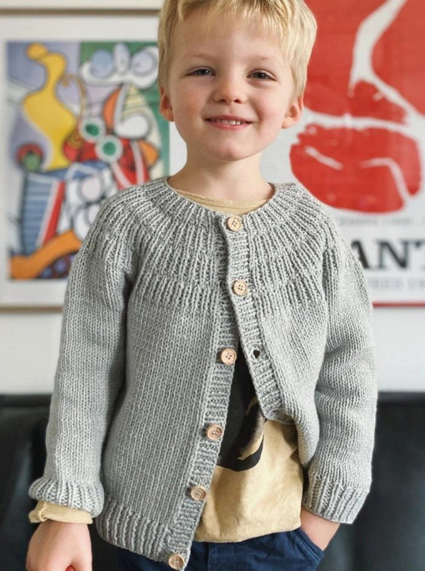 Ankers jakke til børn fra PetiteKnit, No 2 strikkekit Strikkekit PetiteKnit 
