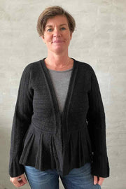 Plissé jakke af Hanne Falkenberg, No 20 strikkekit Strikkekit Hanne Falkenberg 