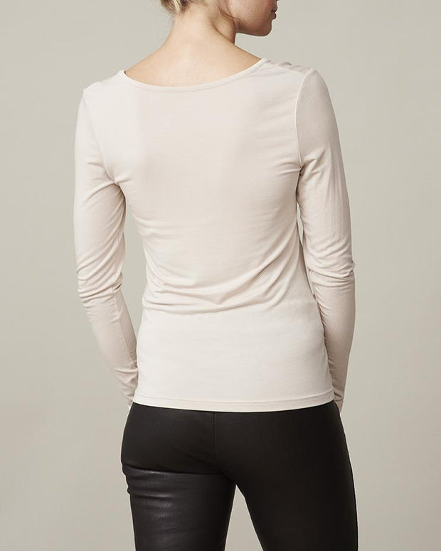 Lounge wear ─ ANASTASIA T-shirt basic, sølvgrå (beige) - Önling strikkeopskrifter & garn