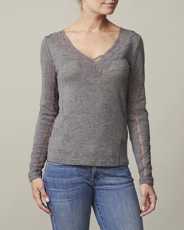 Lounge wear ─ ANNA T-shirt m. blonder på ærmer, gråmeleret - Önling strikkeopskrifter & garn