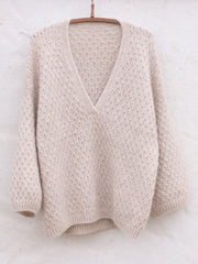 Cardi V-neck sweater af Anne Ventzel, No 2 + Silk mohair kit Strikkekit Anne Ventzel 