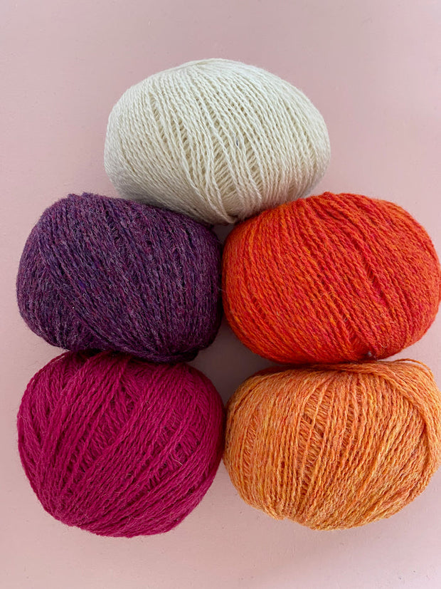 Dervish sweater, No 20 strikkekit Strikkekit Önling - Katrine Hannibal Creme m orange/violet XS-M 