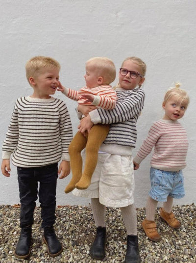 Friday Sweater til børn af PetiteKnit, strikkeopskrift Strikkeopskrift PetiteKnit 