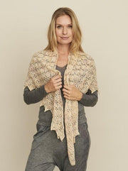 Fru H Sommersjal, smukt sjal med hulmønster strikket i Hedgehog håndfarvet merinould