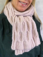 Gitter halstørklæde af Hanne Falkenberg, No 1 strikkekit Strikkekit Önling - Katrine Hannibal 