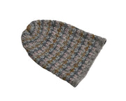 Crochet hat with shell pattern, knitted in Isager Tvinni and Highland wool in grey blue colors