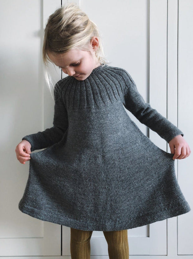 Haralds kjole til børn fra PetiteKnit, No 11 kit Önling