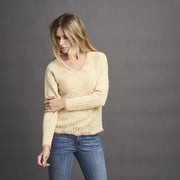Limoncello light sweater with beautiful lace pattern at front and back, in a light yellow color with rose edges, made in Isager Highland Wool and Silk Mohair, the front