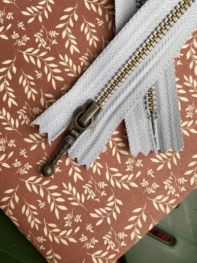Lynlås til Zipper Sweater / Zipper Slipover af PetiteKnit Accessories PetiteKnit Duegrå 
