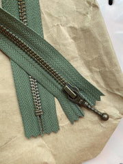 Lynlås til Zipper Sweater / Zipper Slipover af PetiteKnit Accessories PetiteKnit Jægergrøn 