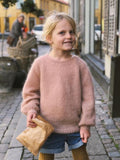 Novice Sweater Junior - Mohair edition, fra PetiteKnit, silk mohair strikkekit