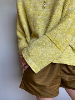 Reverse Loops sweater, yellow, designed by Other Loops. Yarn kit form Önling 