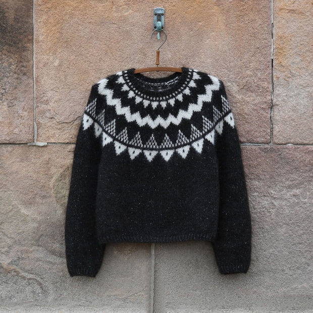 Selene sweater af Anne Ventzel, No 16 + Silk mohair kit Strikkekit Anne Ventzel 