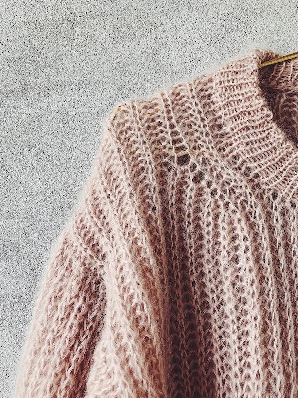 September sweater fra PetiteKnit, Silk mohair strikkekit