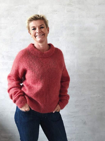 Stockholm sweater fra Petiteknit, rød silk mohair - Önling strikkeopskrifter og garn